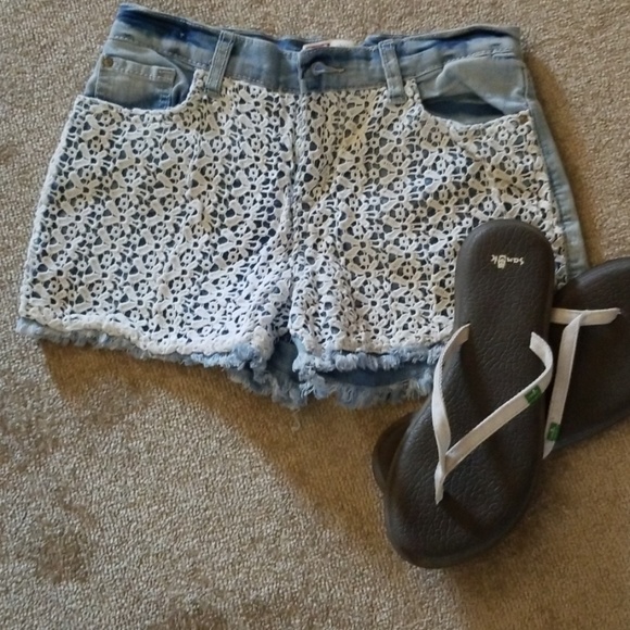 Size 16 Shorts - Picture 2 of 4